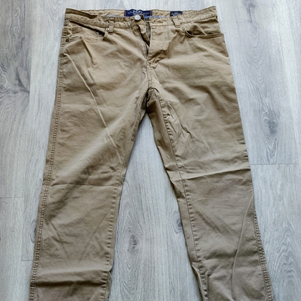 Khakis